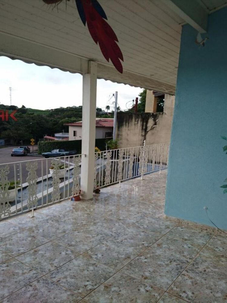 Casa, 3 quartos, 200 m² - Foto 1