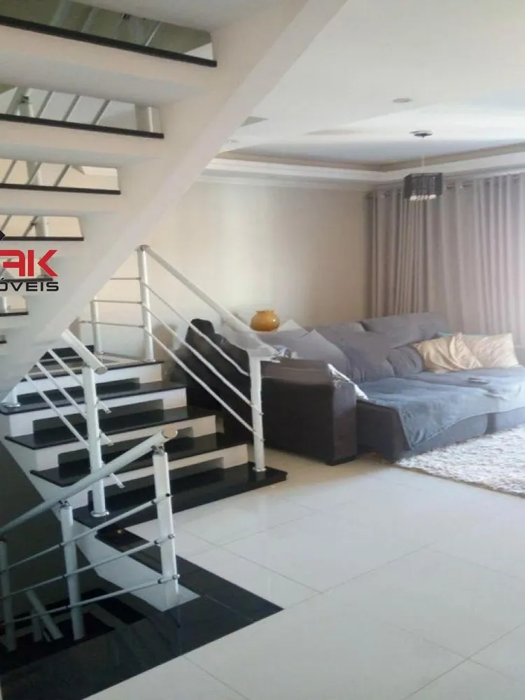 Casa, 3 quartos, 275 m² - Foto 2