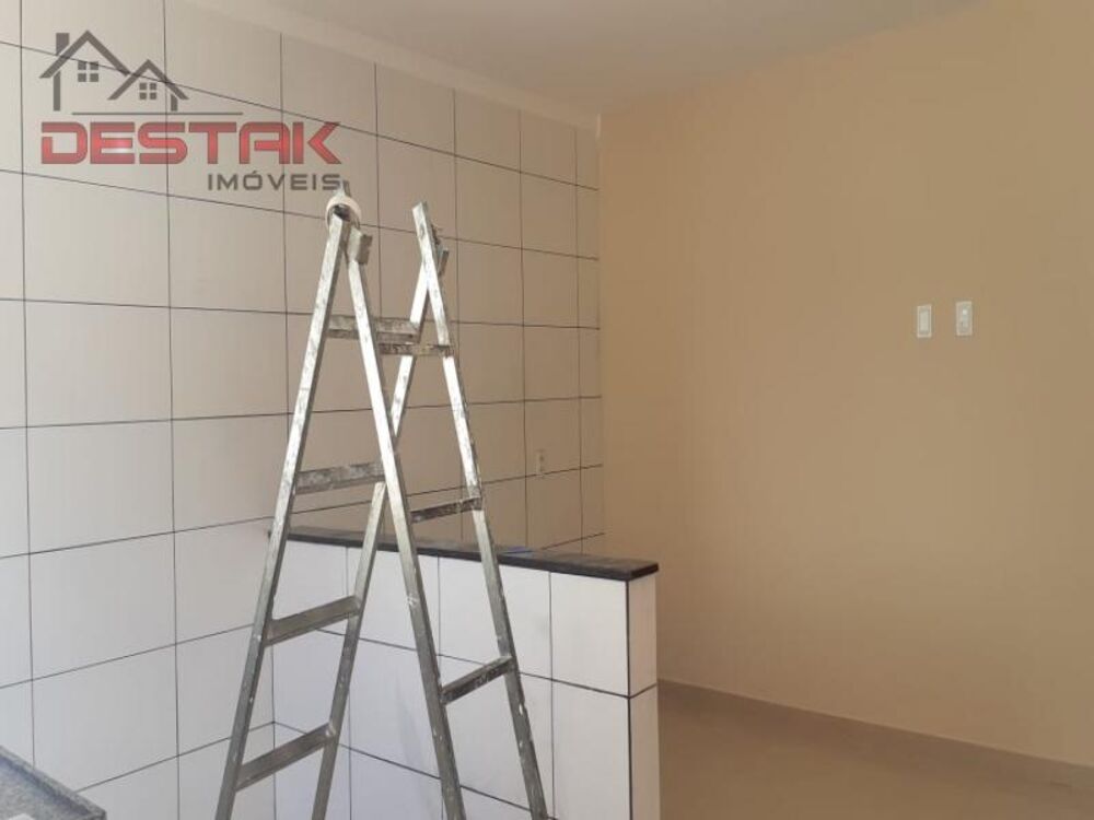 Casa à venda com 5 quartos, 250m² - Foto 3