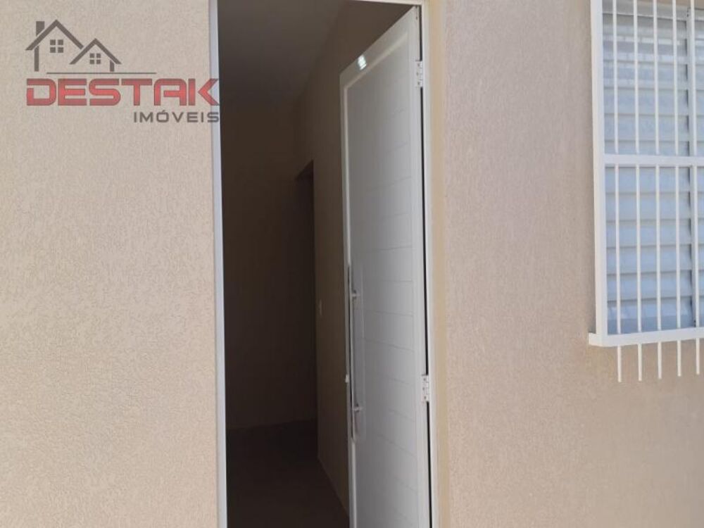 Casa à venda com 5 quartos, 250m² - Foto 1