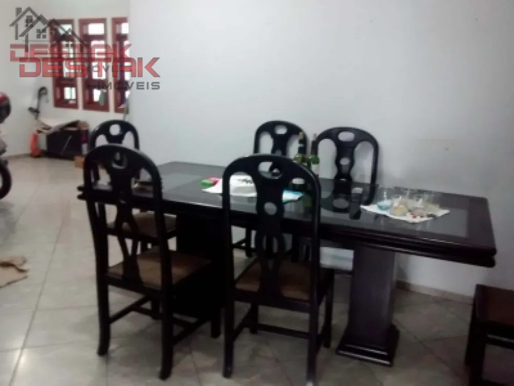 Casa, 3 quartos, 240 m² - Foto 6