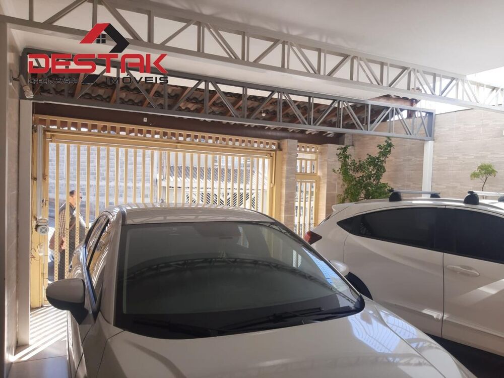 Casa, 5 quartos, 235 m² - Foto 2