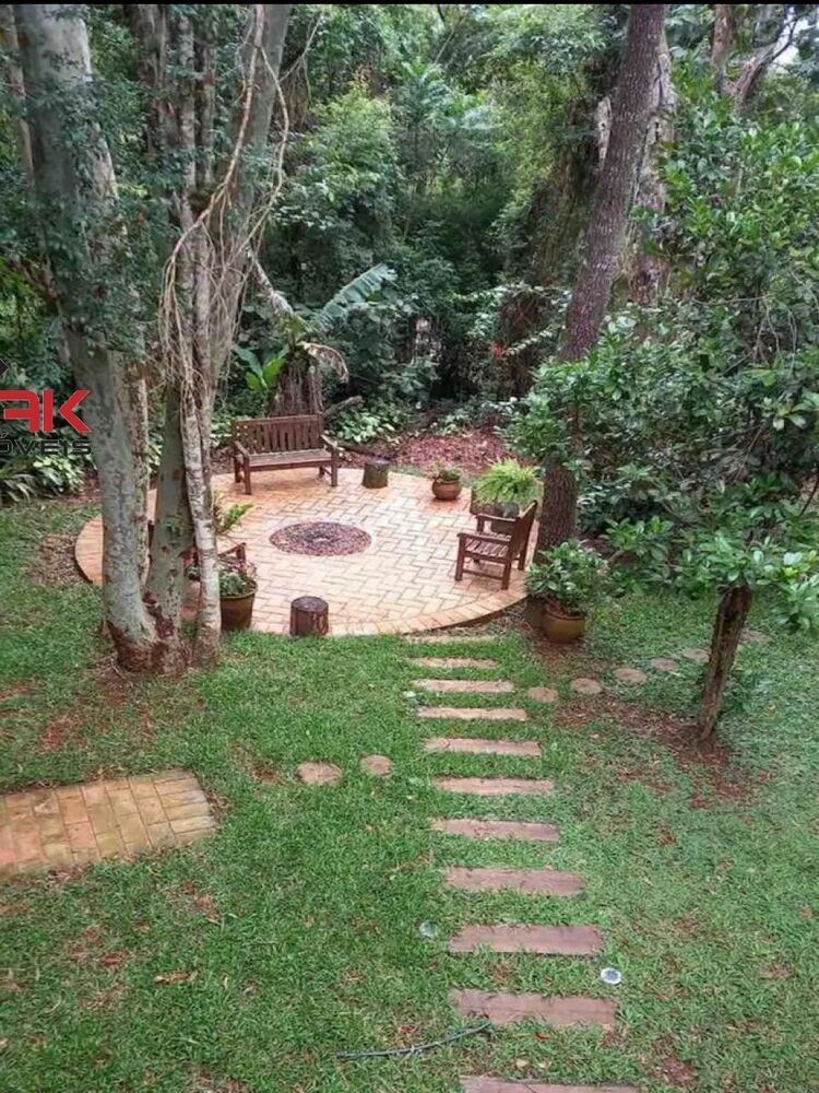 Casa de Condomínio à venda com 3 quartos, 360m² - Foto 2