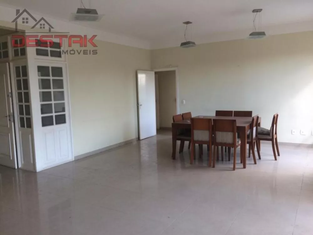 Apartamento à venda com 3 quartos, 190m² - Foto 2