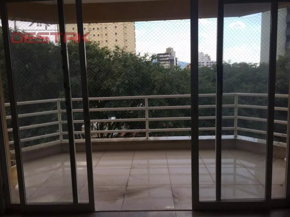 Apartamento à venda com 3 quartos, 190m² - Foto 3