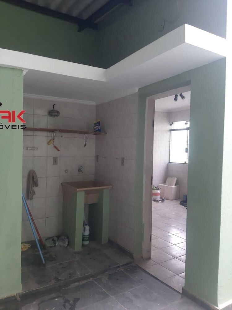 Casa para alugar com 3 quartos, 233m² - Foto 4