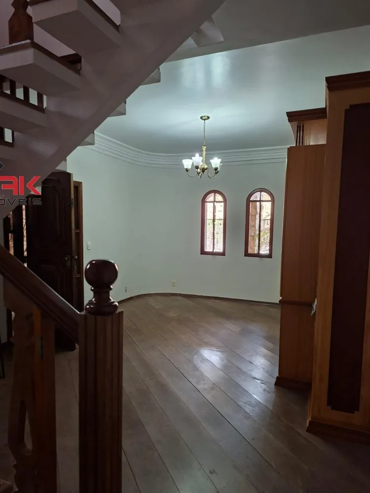 Casa, 3 quartos, 255 m² - Foto 1