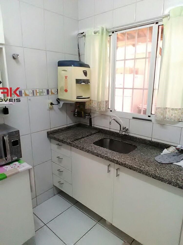 Casa, 3 quartos, 250 m² - Foto 2