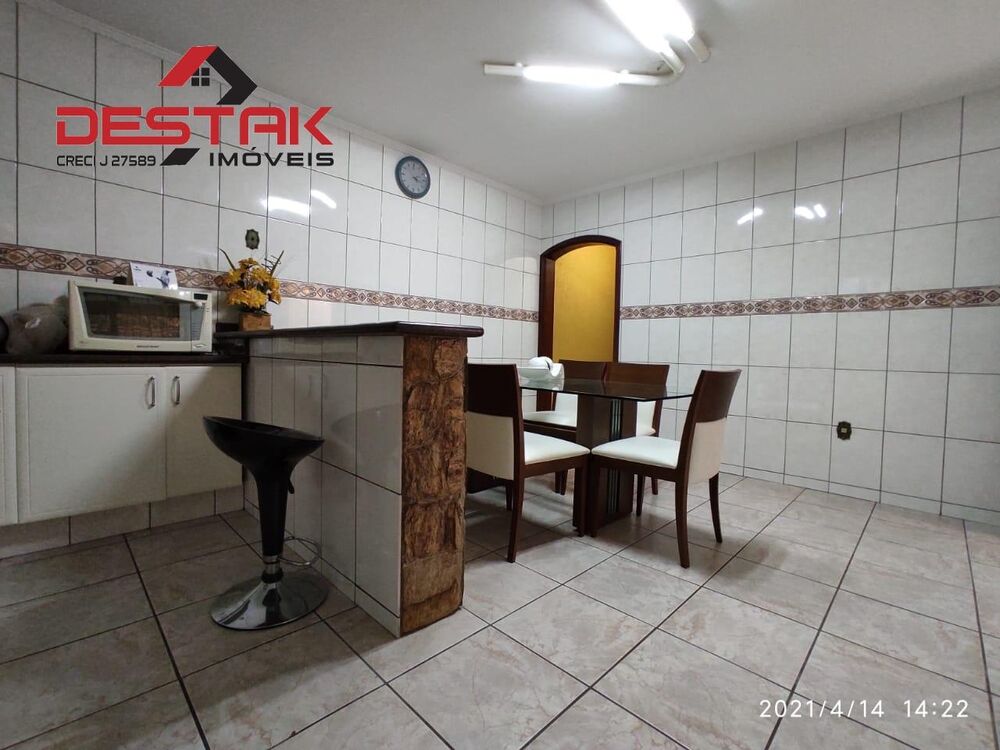 Casa, 3 quartos, 217 m² - Foto 2