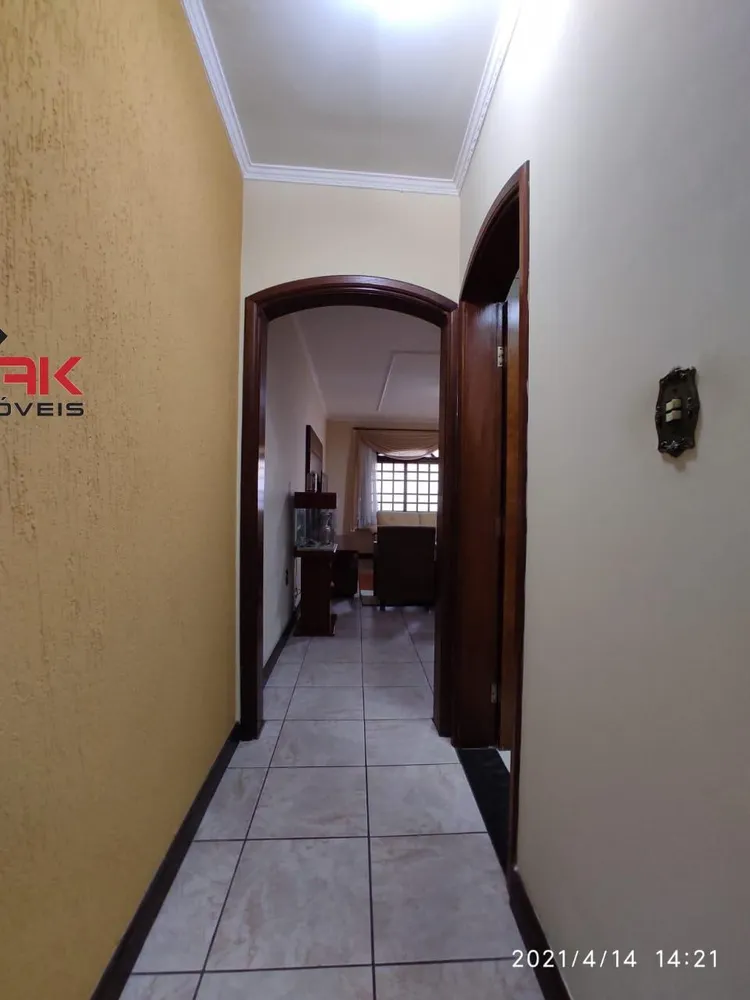 Casa, 3 quartos, 217 m² - Foto 2