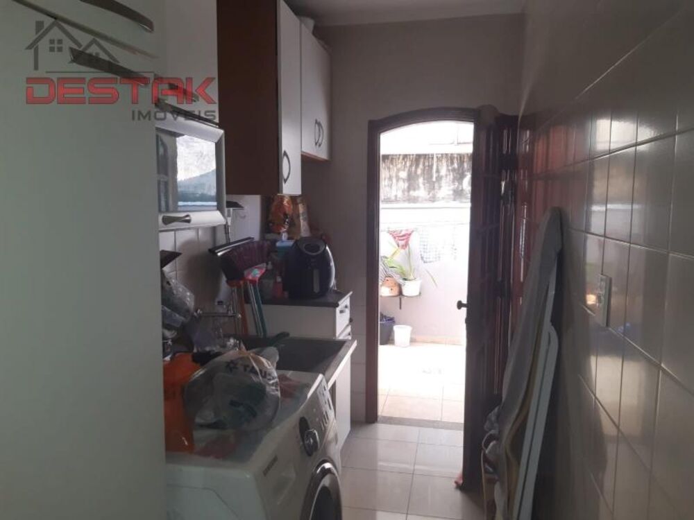 Casa, 3 quartos, 250 m² - Foto 1