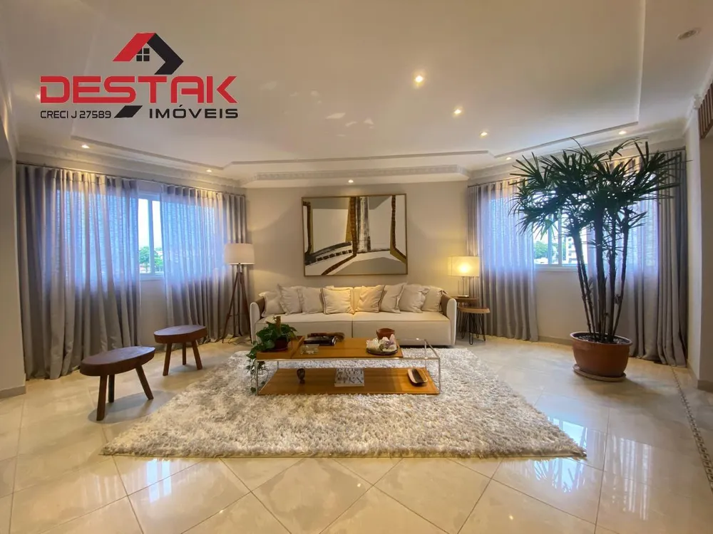 Apartamento, 4 quartos, 200 m² - Foto 1