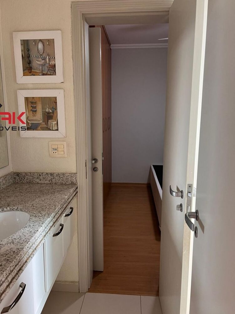 Apartamento para alugar com 4 quartos, 147m² - Foto 3