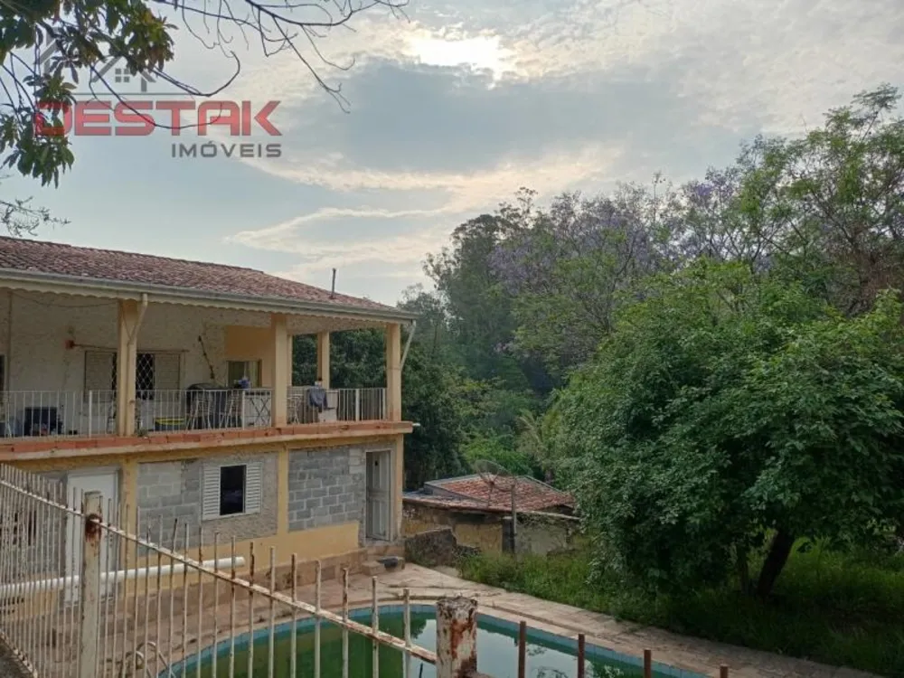 Casa, 3 quartos, 1661 m² - Foto 2