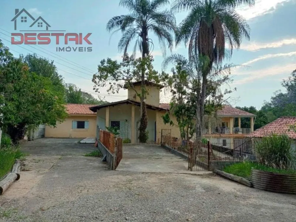 Casa, 3 quartos, 1661 m² - Foto 1