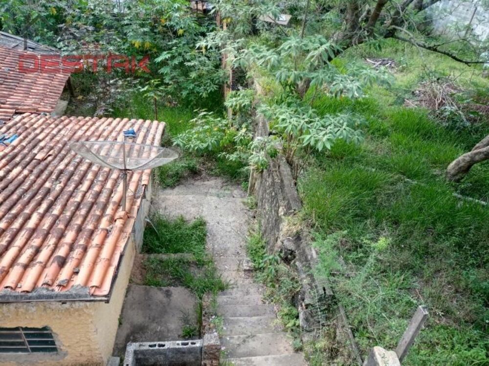 Casa à venda com 3 quartos, 1661m² - Foto 2