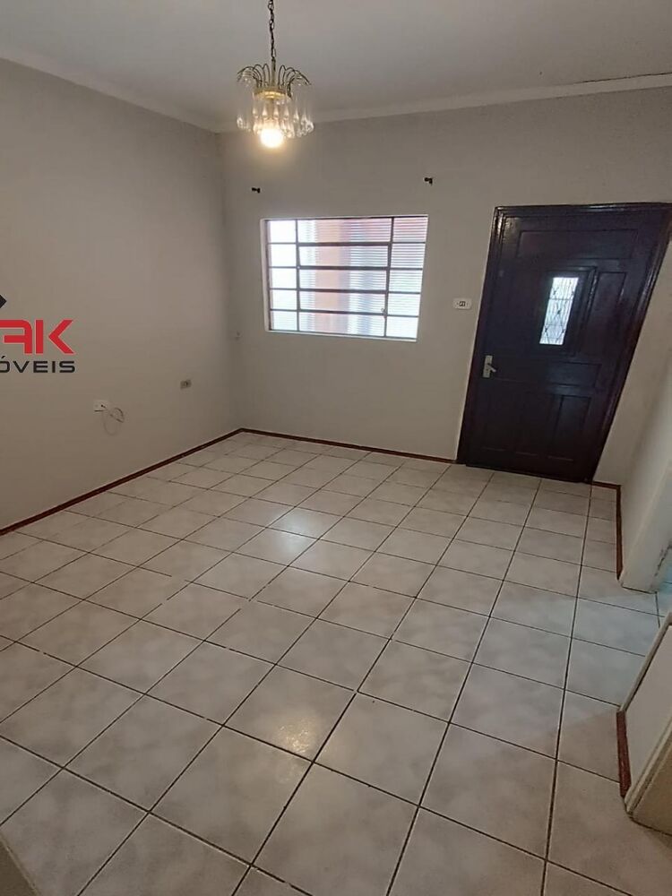 Casa à venda com 3 quartos, 243m² - Foto 4
