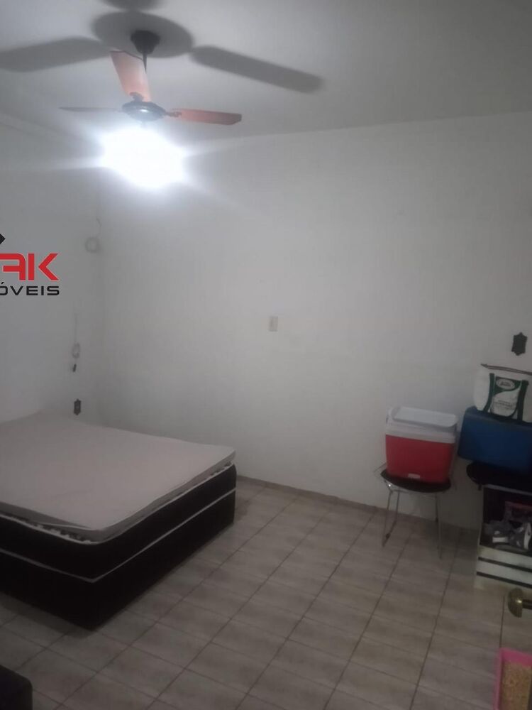 Casa à venda com 3 quartos, 207m² - Foto 4
