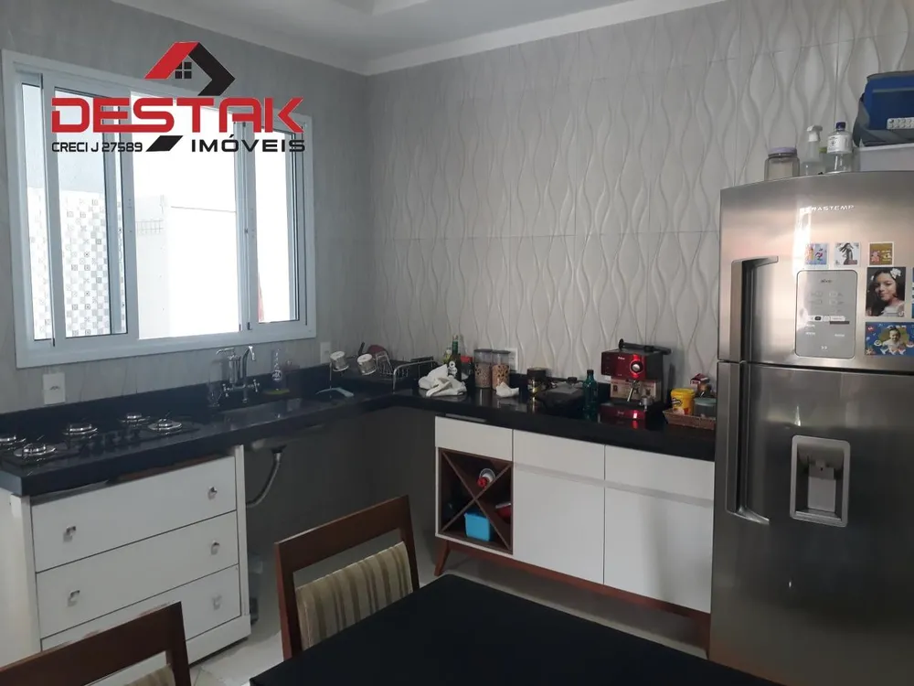Casa, 3 quartos, 230 m² - Foto 2