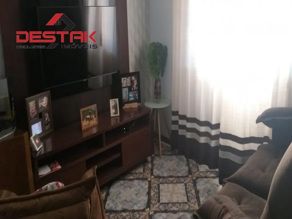 Casa, 3 quartos, 209 m² - Foto 2