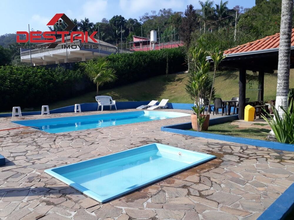 Chácara à venda com 3 quartos, 355m² - Foto 1