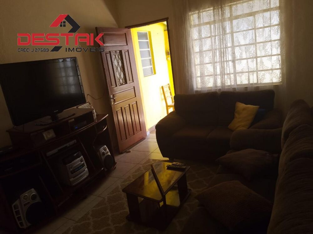 Casa, 2 quartos, 200 m² - Foto 1