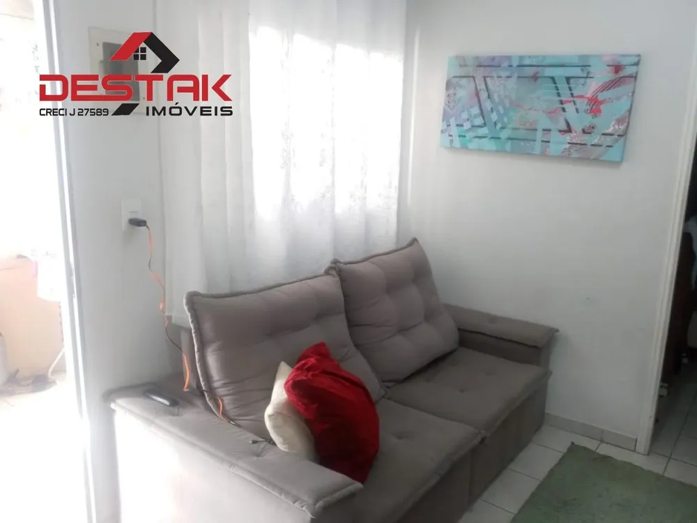 Casa, 4 quartos, 209 m² - Foto 1