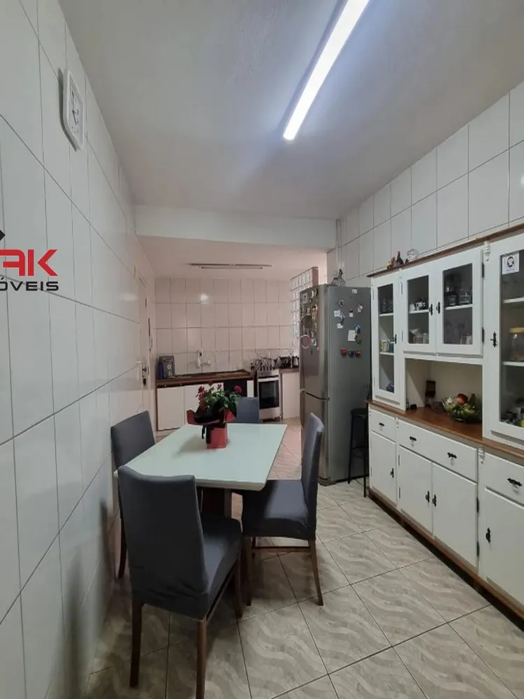 Apartamento, 3 quartos, 182 m² - Foto 2