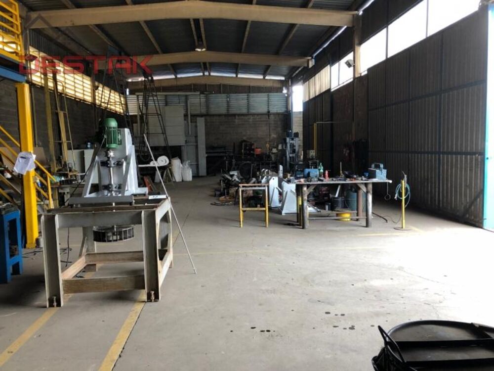 Depósito-Galpão, 1500 m² - Foto 1