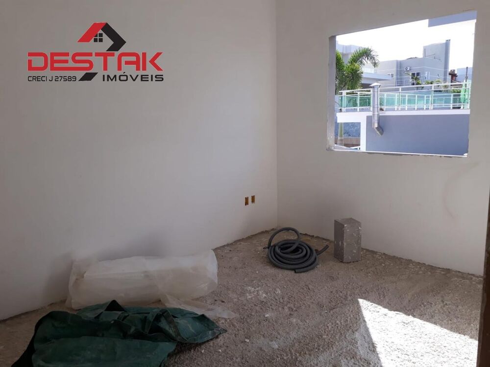 Casa de Condomínio à venda com 3 quartos, 468m² - Foto 1
