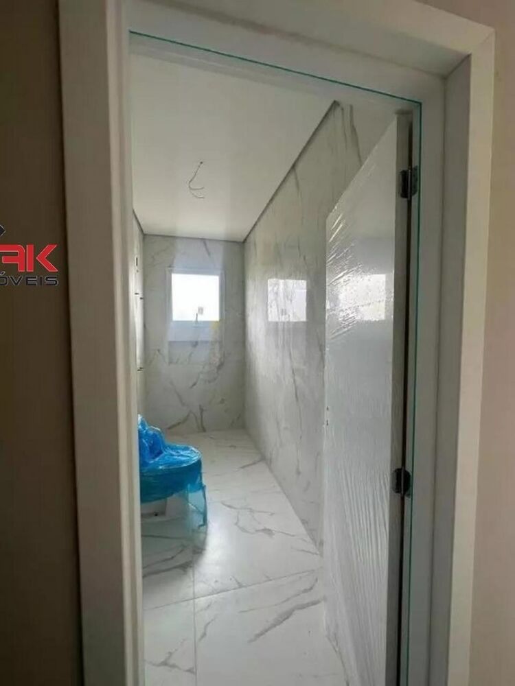 Casa de Condomínio à venda com 3 quartos, 300m² - Foto 2