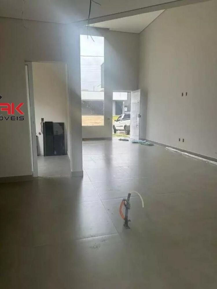 Casa de Condomínio à venda com 3 quartos, 300m² - Foto 1