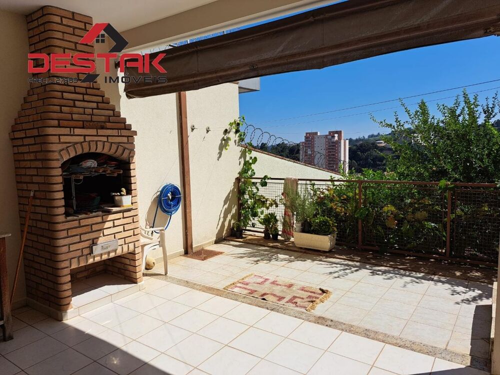 Casa, 3 quartos, 620 m² - Foto 1