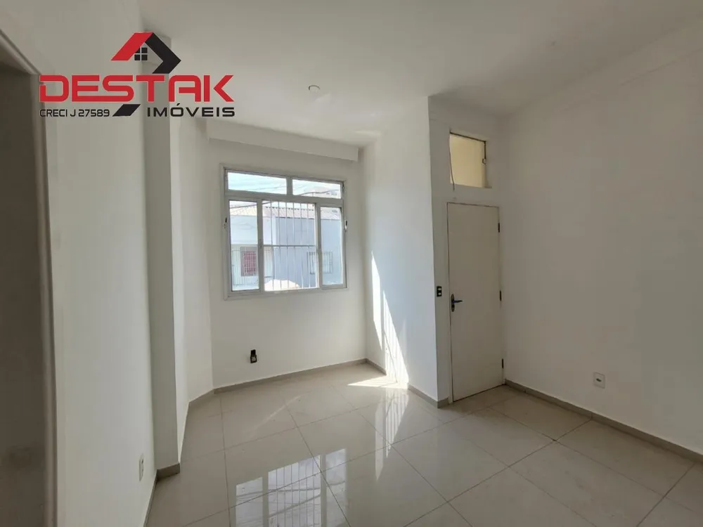 Casa, 3 quartos, 168 m² - Foto 2