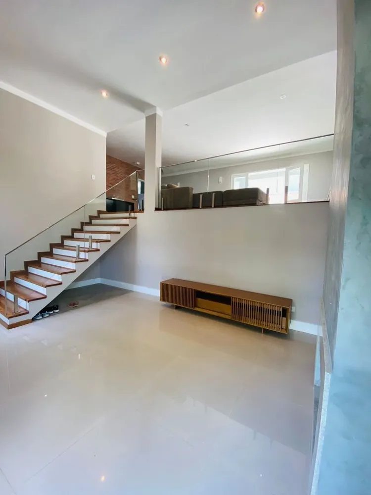 Casa, 4 quartos, 335 m² - Foto 3