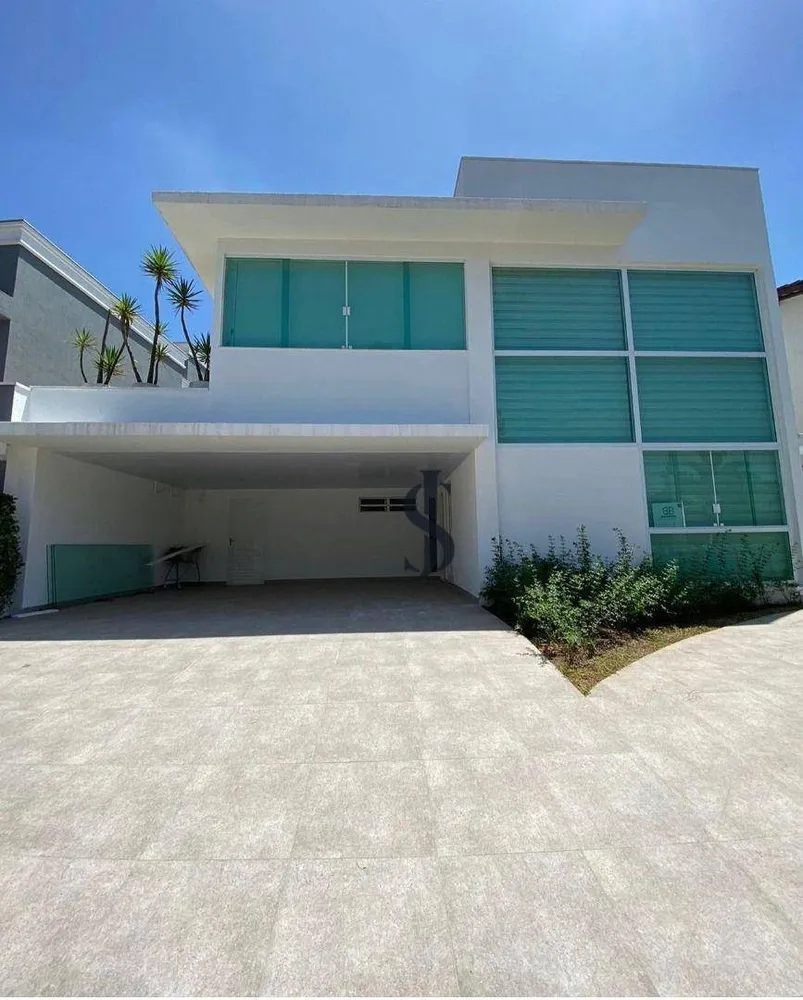 Casa, 3 quartos, 259 m² - Foto 1