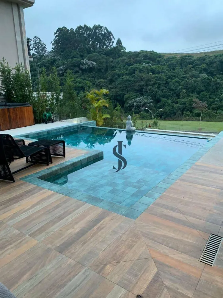 Casa, 6 quartos, 480 m² - Foto 1