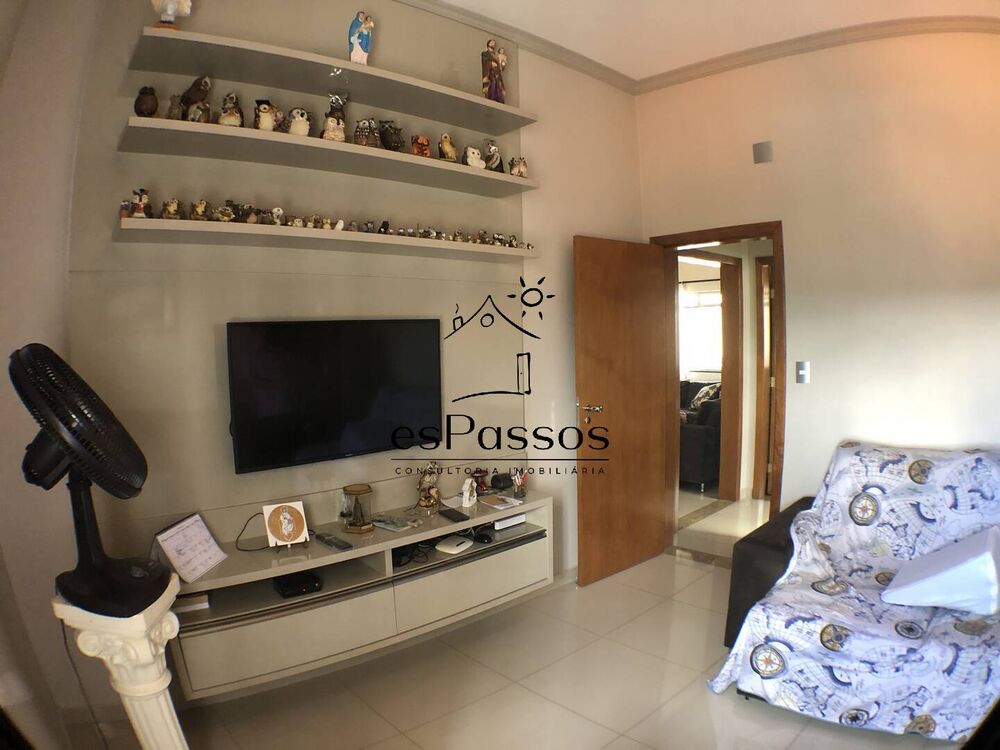 Casa à venda com 6 quartos, 312m² - Foto 3
