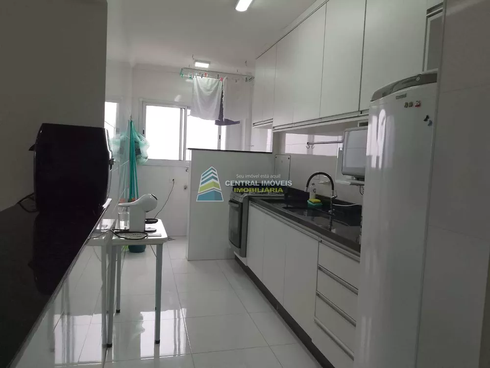 Apartamento à venda com 2 quartos, 71m² - Foto 2