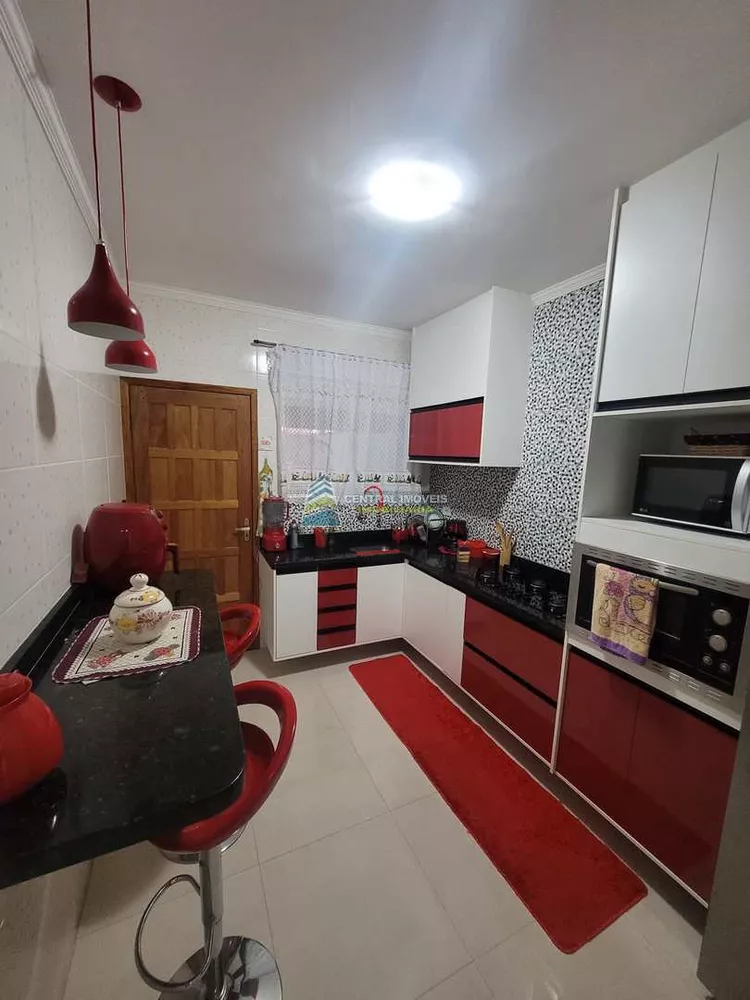 Sobrado à venda com 2 quartos, 62m² - Foto 1