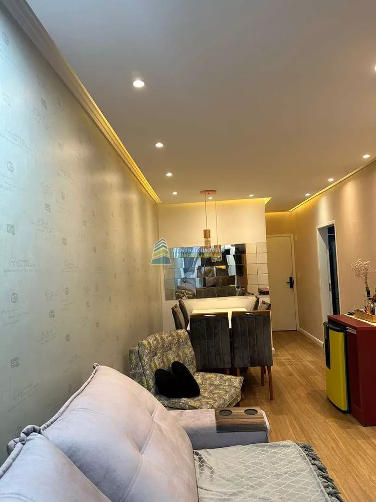 Apartamento à venda com 2 quartos, 77m² - Foto 2