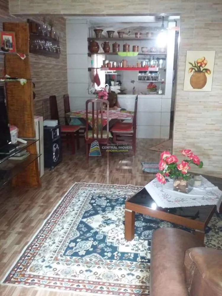 Sobrado à venda com 3 quartos, 120m² - Foto 1