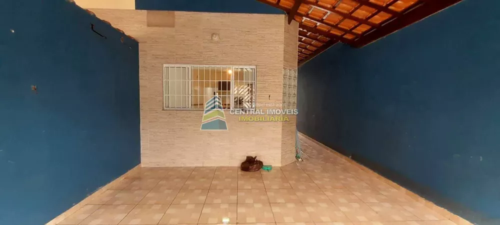 Casa à venda com 2 quartos, 76m² - Foto 2