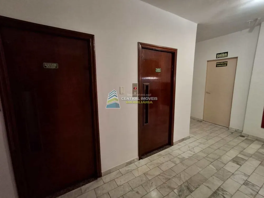 Apartamento, 3 quartos, 232 m² - Foto 2