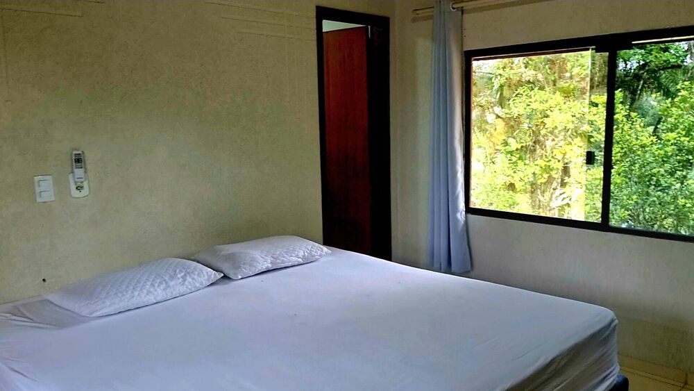 Chácara à venda com 2 quartos, 845m² - Foto 10