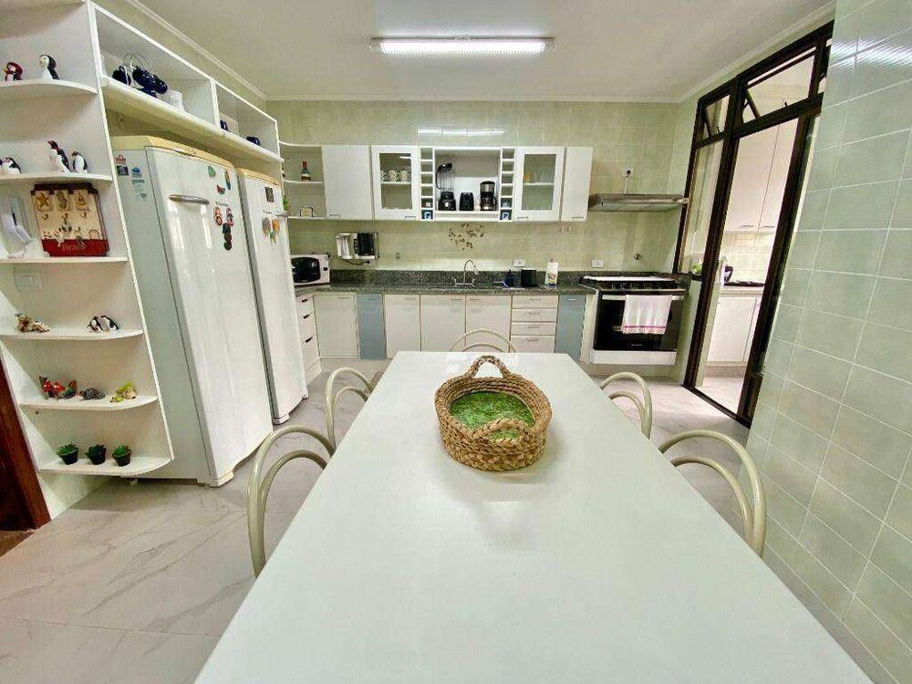 Apartamento à venda com 3 quartos, 130m² - Foto 12