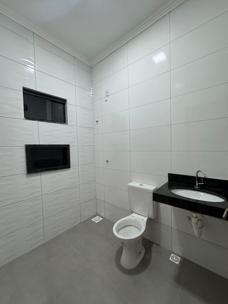 Casa à venda com 2 quartos, 67m² - Foto 2