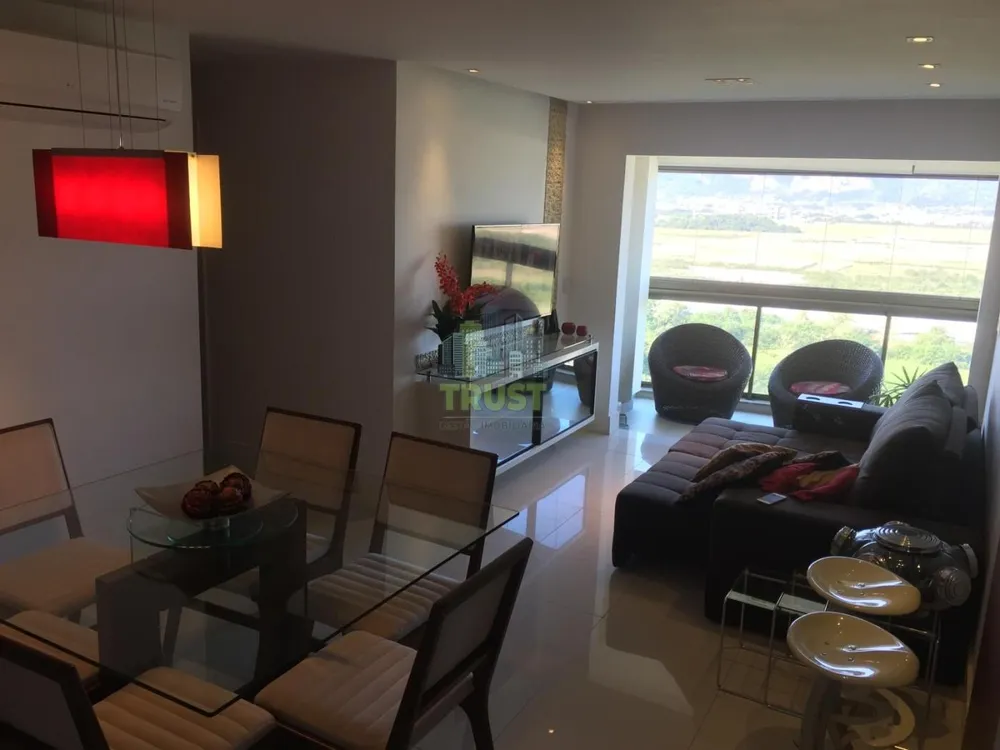 Cobertura, 3 quartos, 196 m² - Foto 3