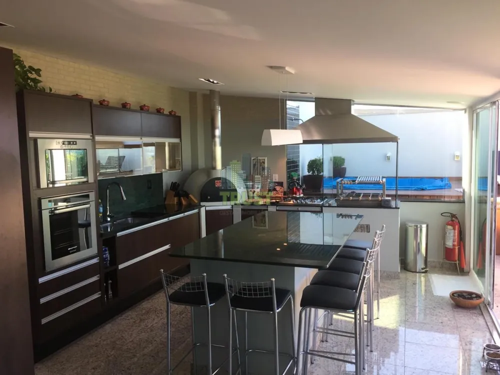 Cobertura, 3 quartos, 196 m² - Foto 1