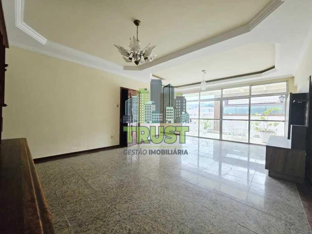 Cobertura, 3 quartos, 221 m² - Foto 2